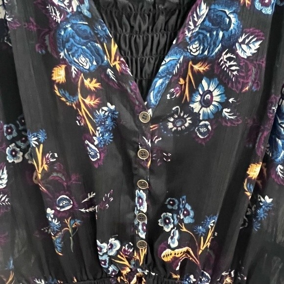 Black floral sheer overlay half button dress size XL - Picture 5 of 7